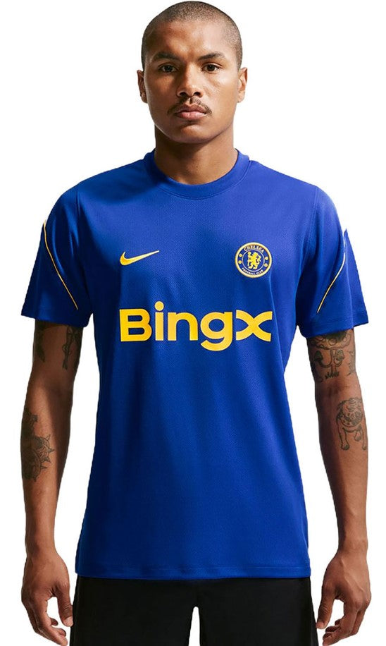 Chelsea F.C. Strike Dri-FIT Short-Sleeve Training Top