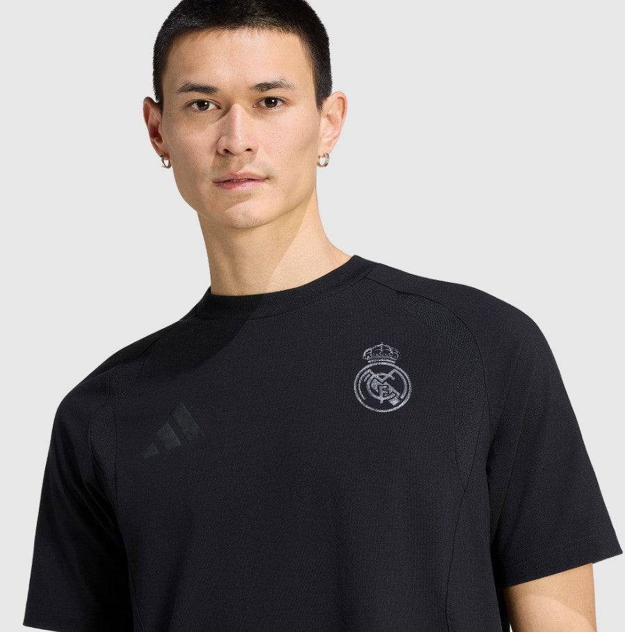 Real Madrid 25/26 Tiro Travel
